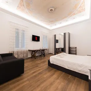 https://venturini-suites-in-centre.emilia-romagnahotels.net